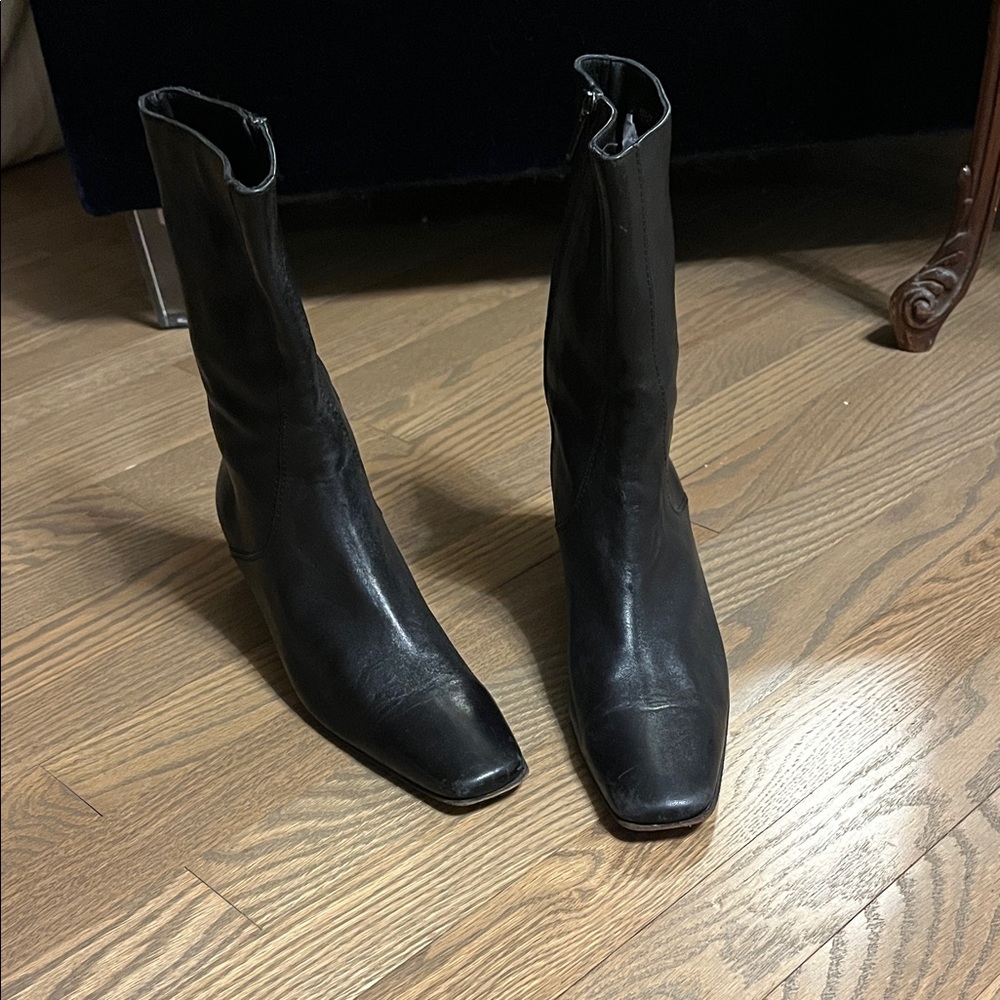 Vintage Cole Haan country  Black ankle Women's Boots squere toe